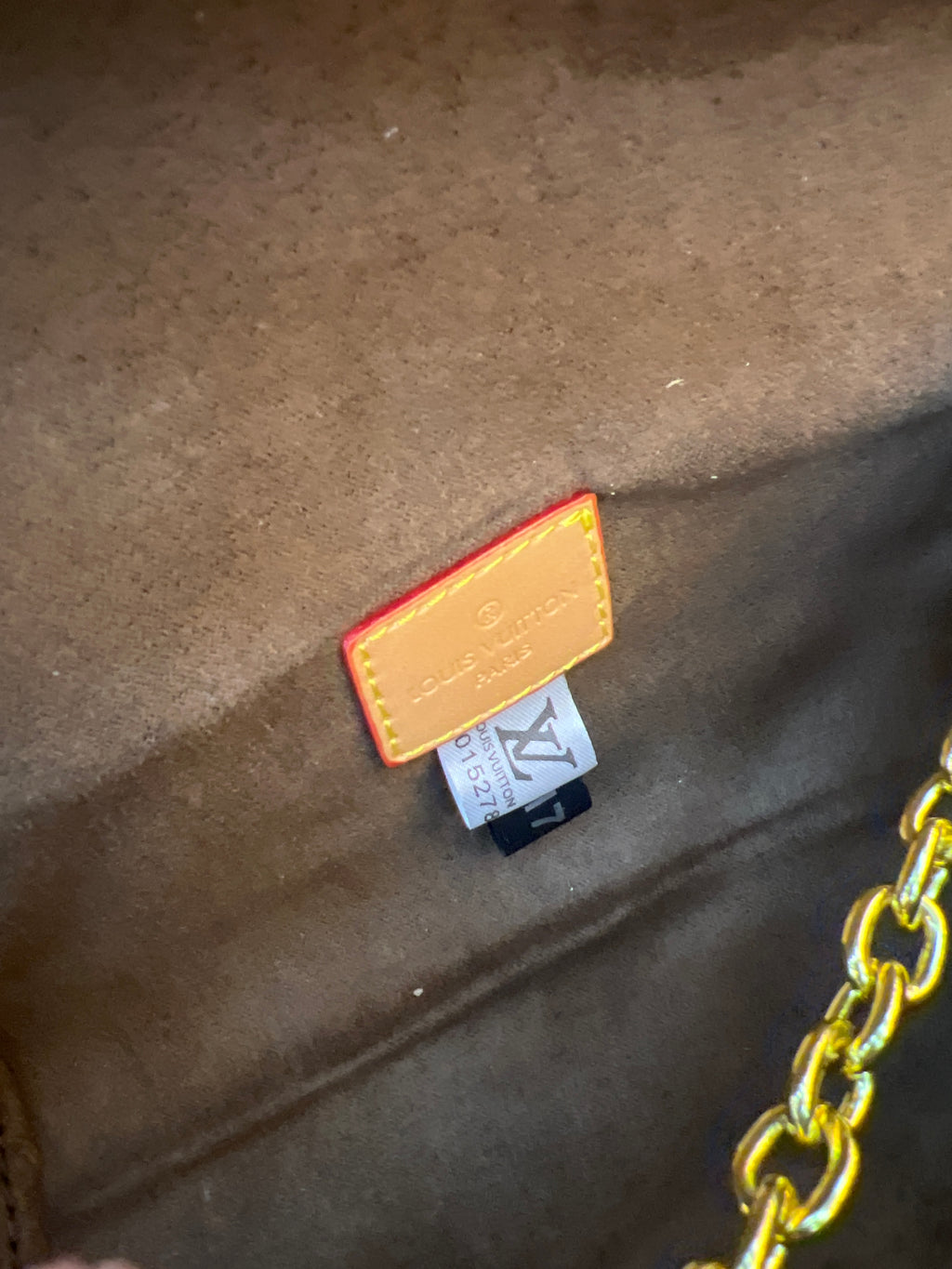 LV Pochette Camille