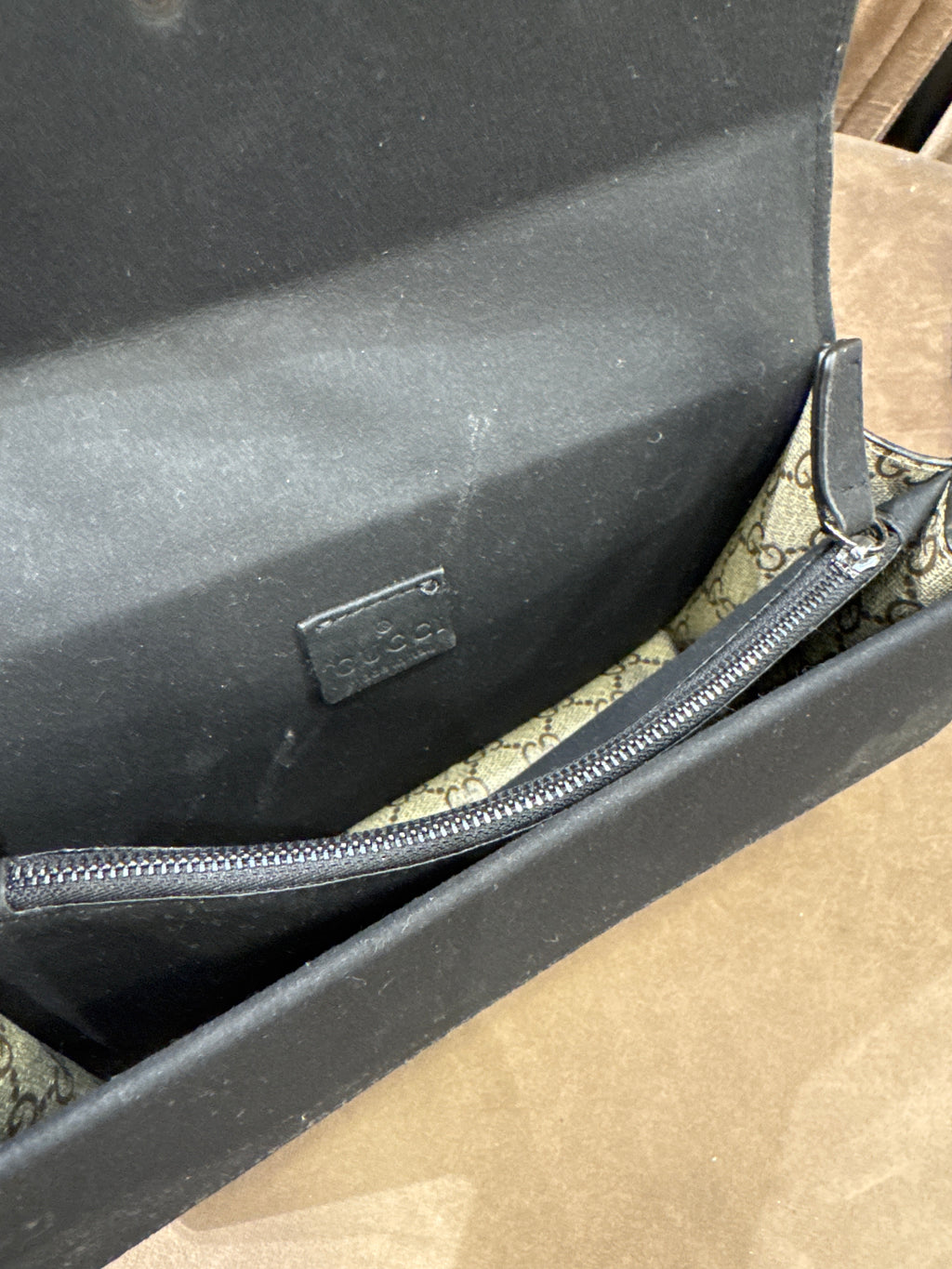 Gucci Pre-Owned
Dionysus Bag