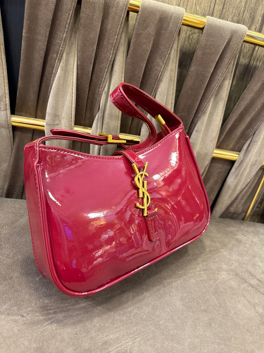 YSL Le 5 a 7 hobo bag