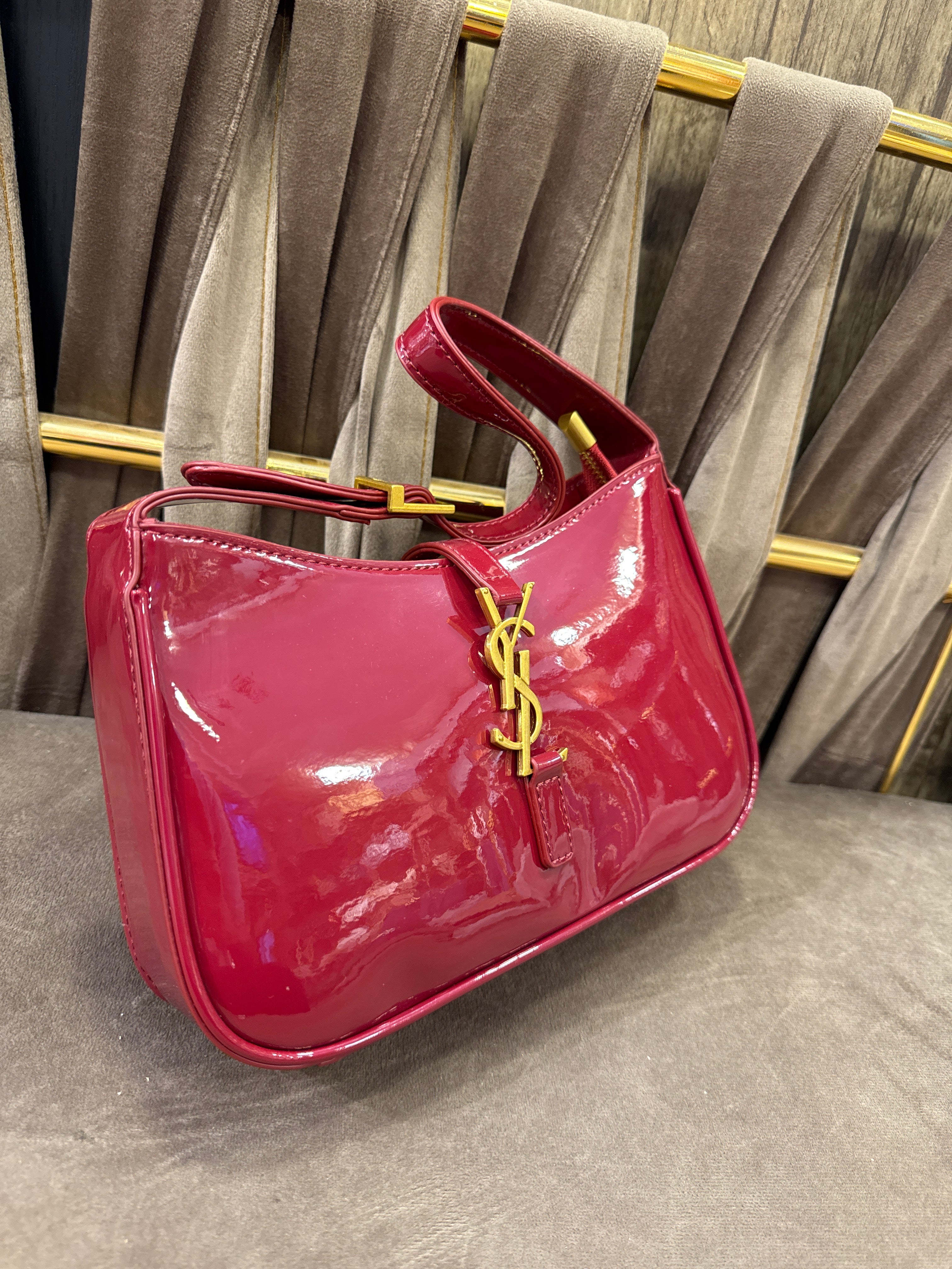 YSL Le 5 a 7 hobo bag