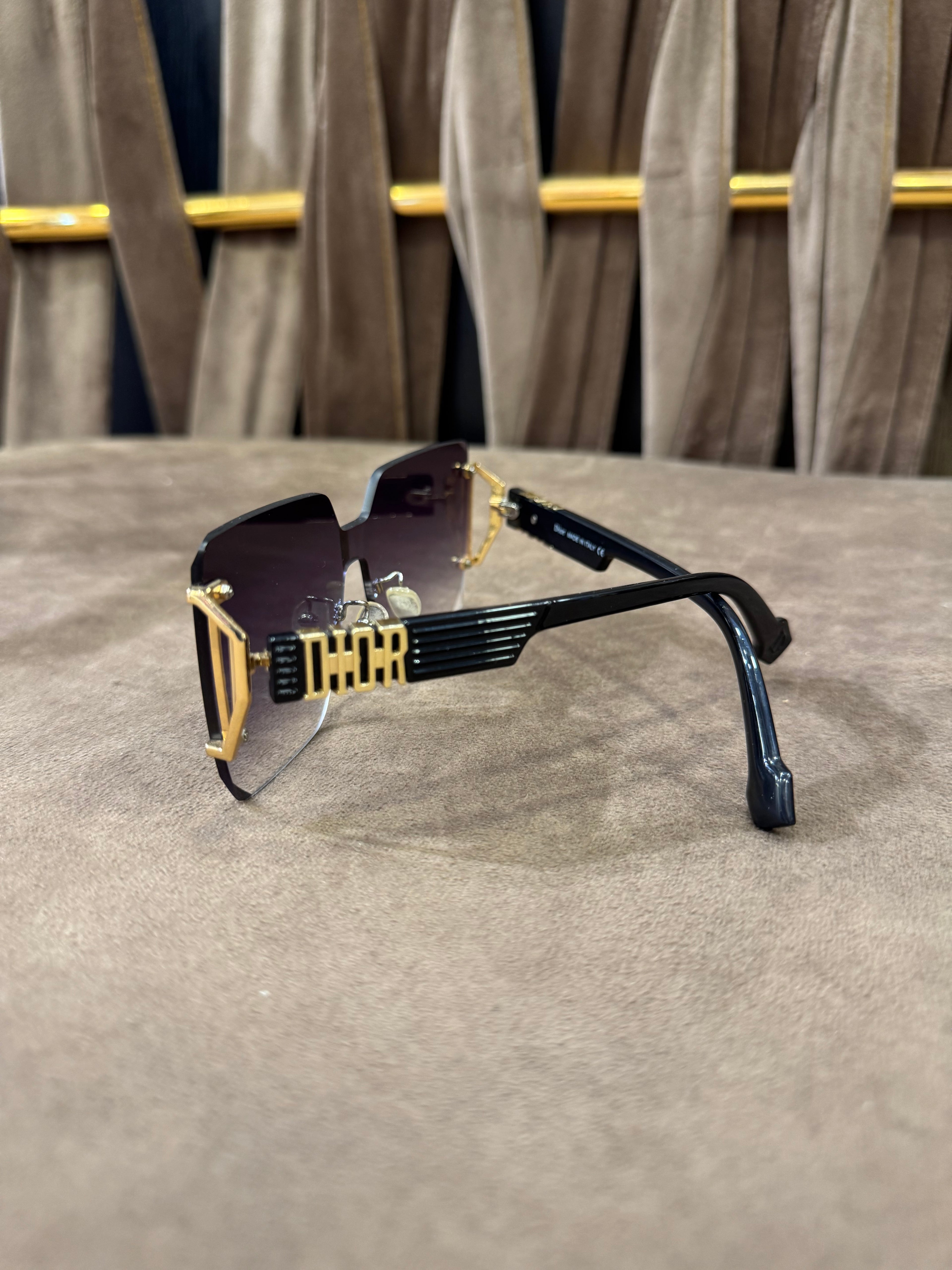 DIOR
