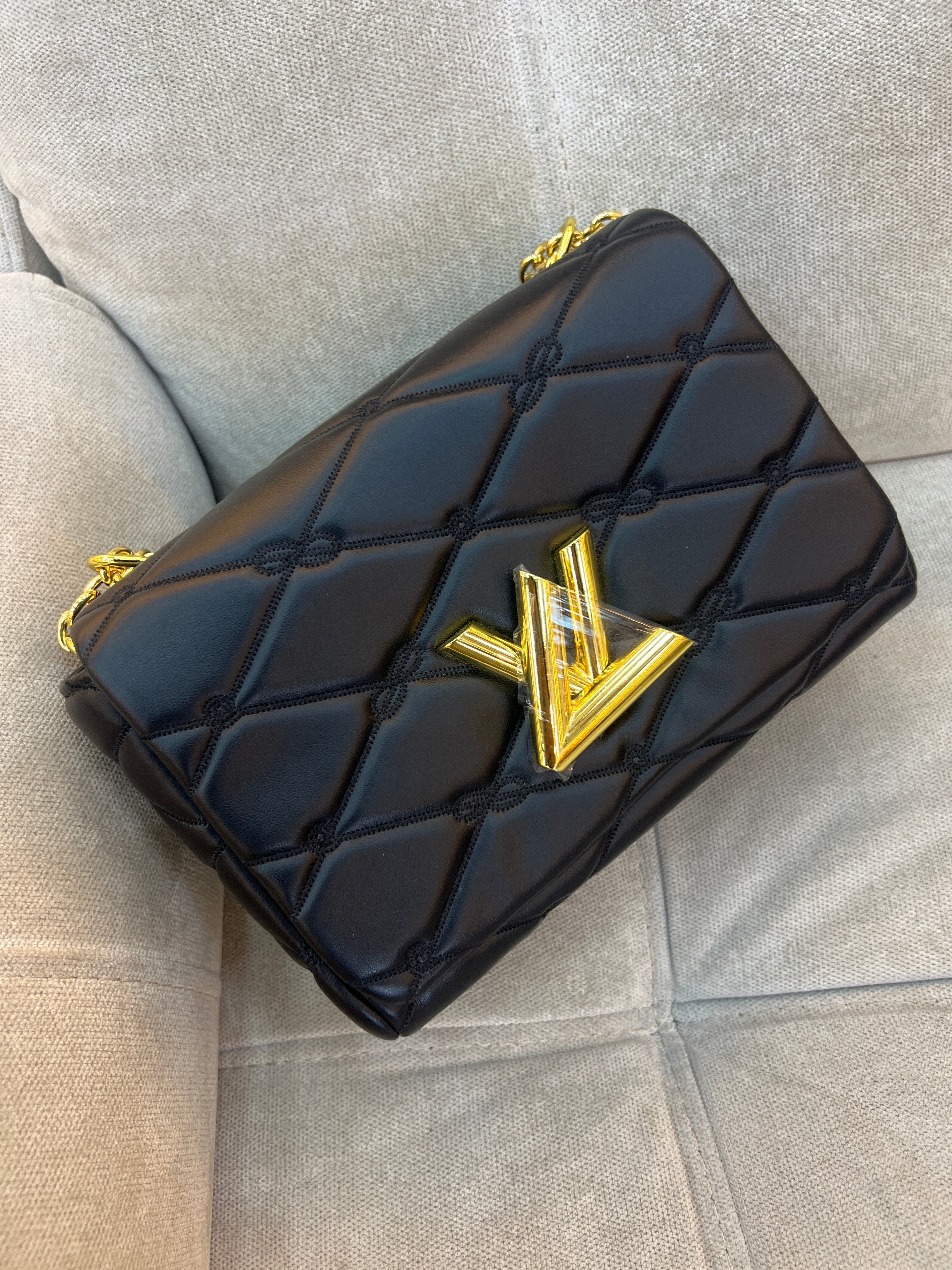 louis vuitton LV reasonable