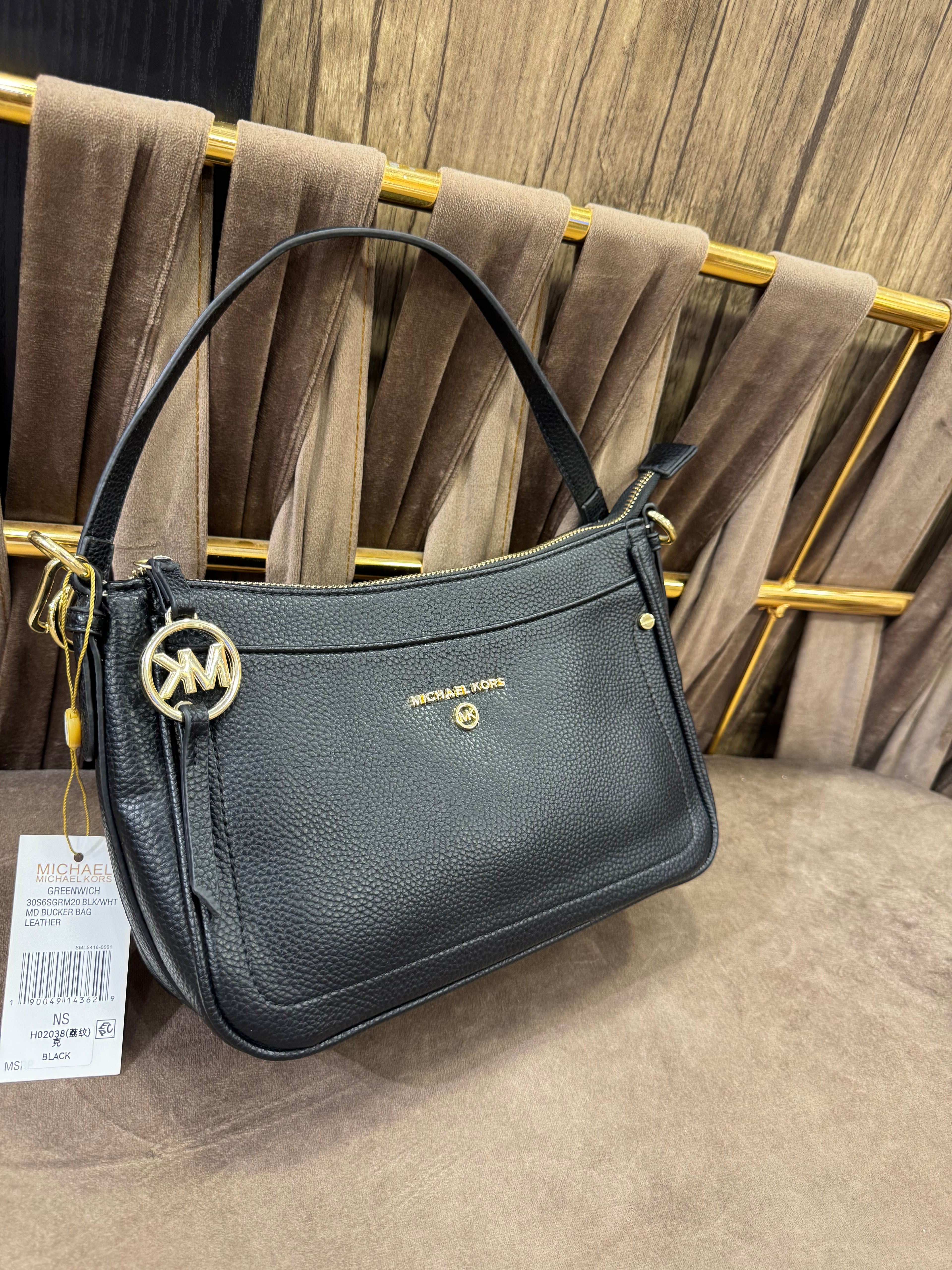 Michael Kors Jet Set Charm crossbody bag