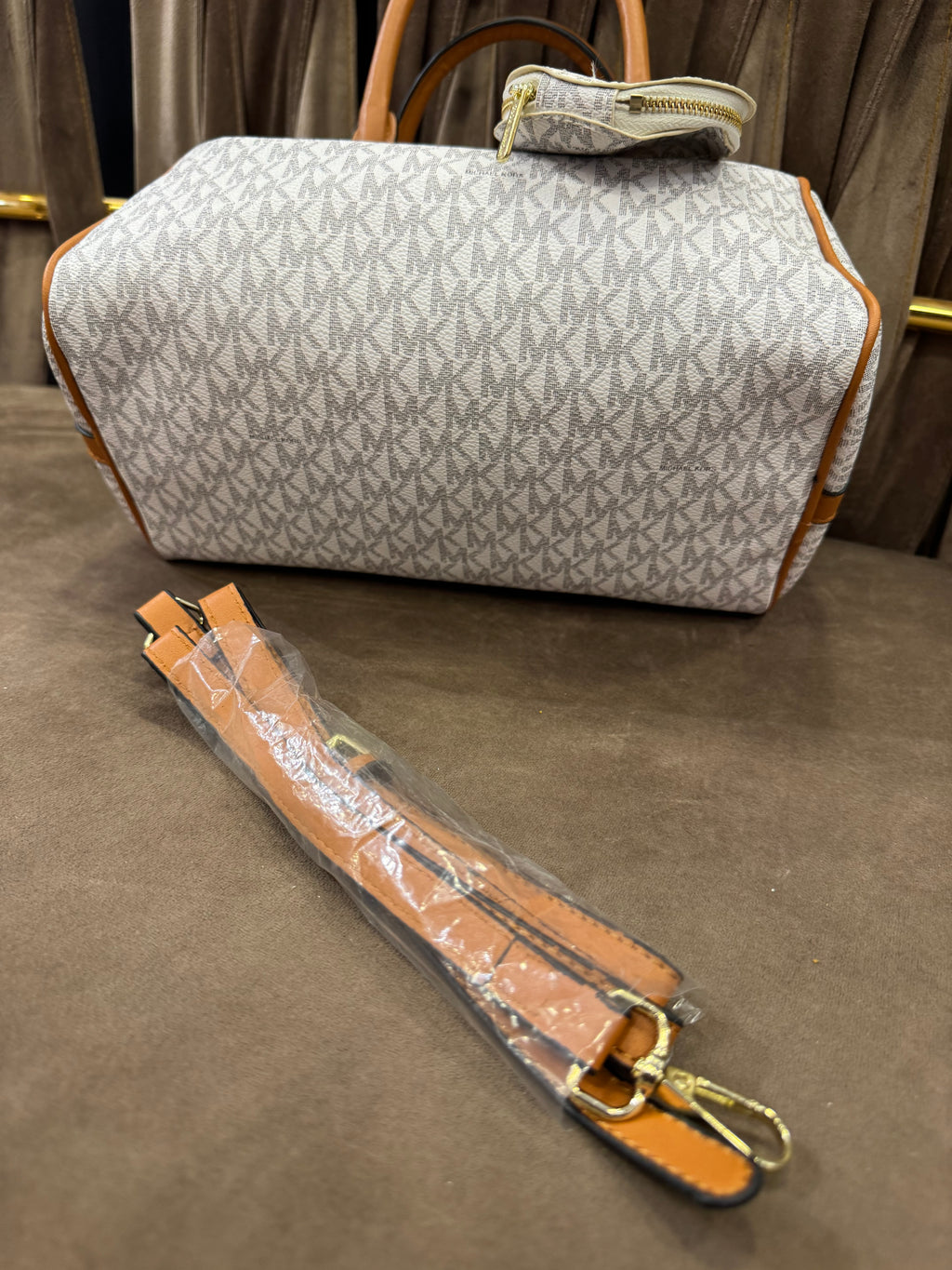 Michael Kors Hayes Duffle Bag