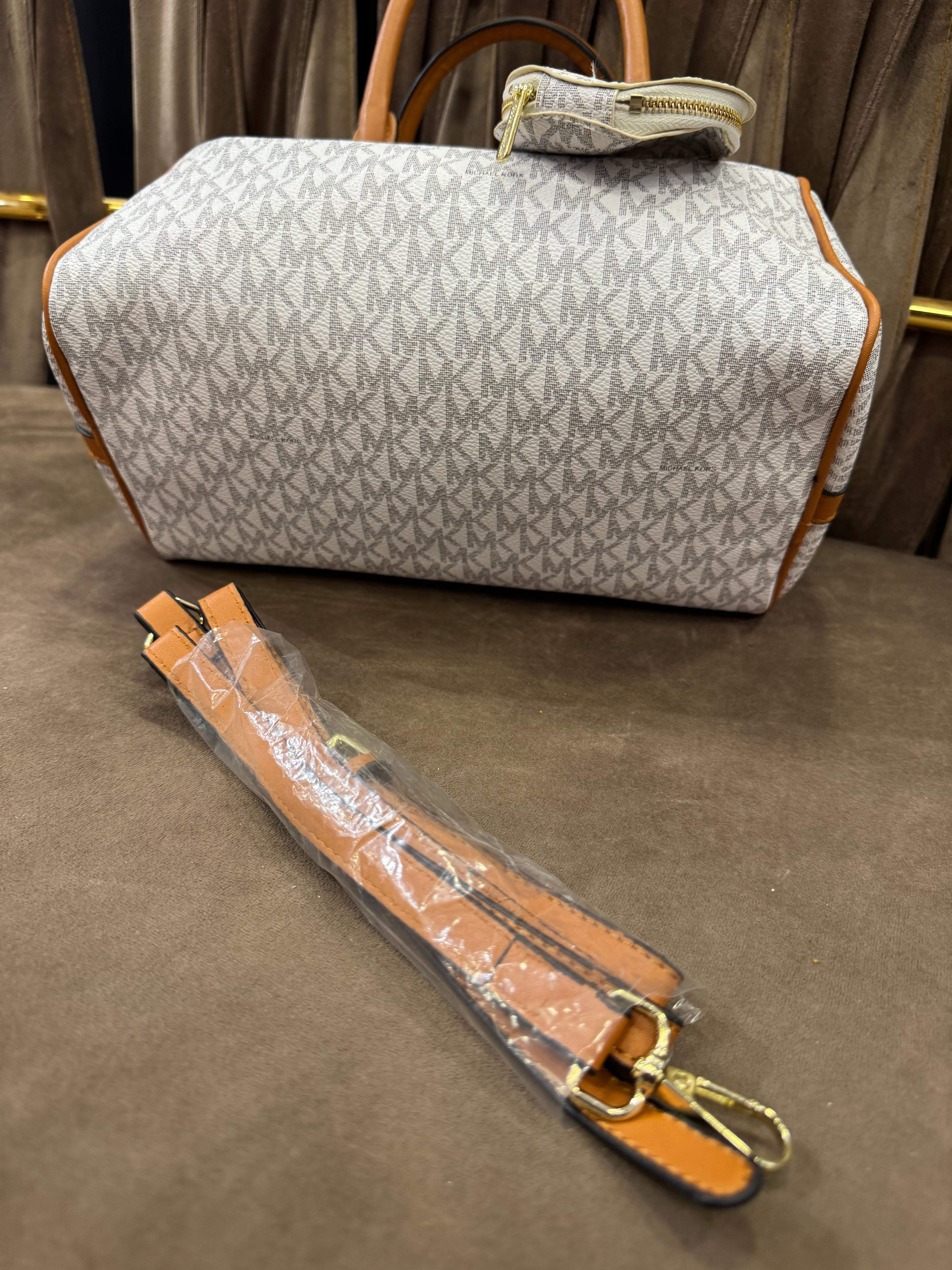 Michael Kors Hayes Duffle Bag