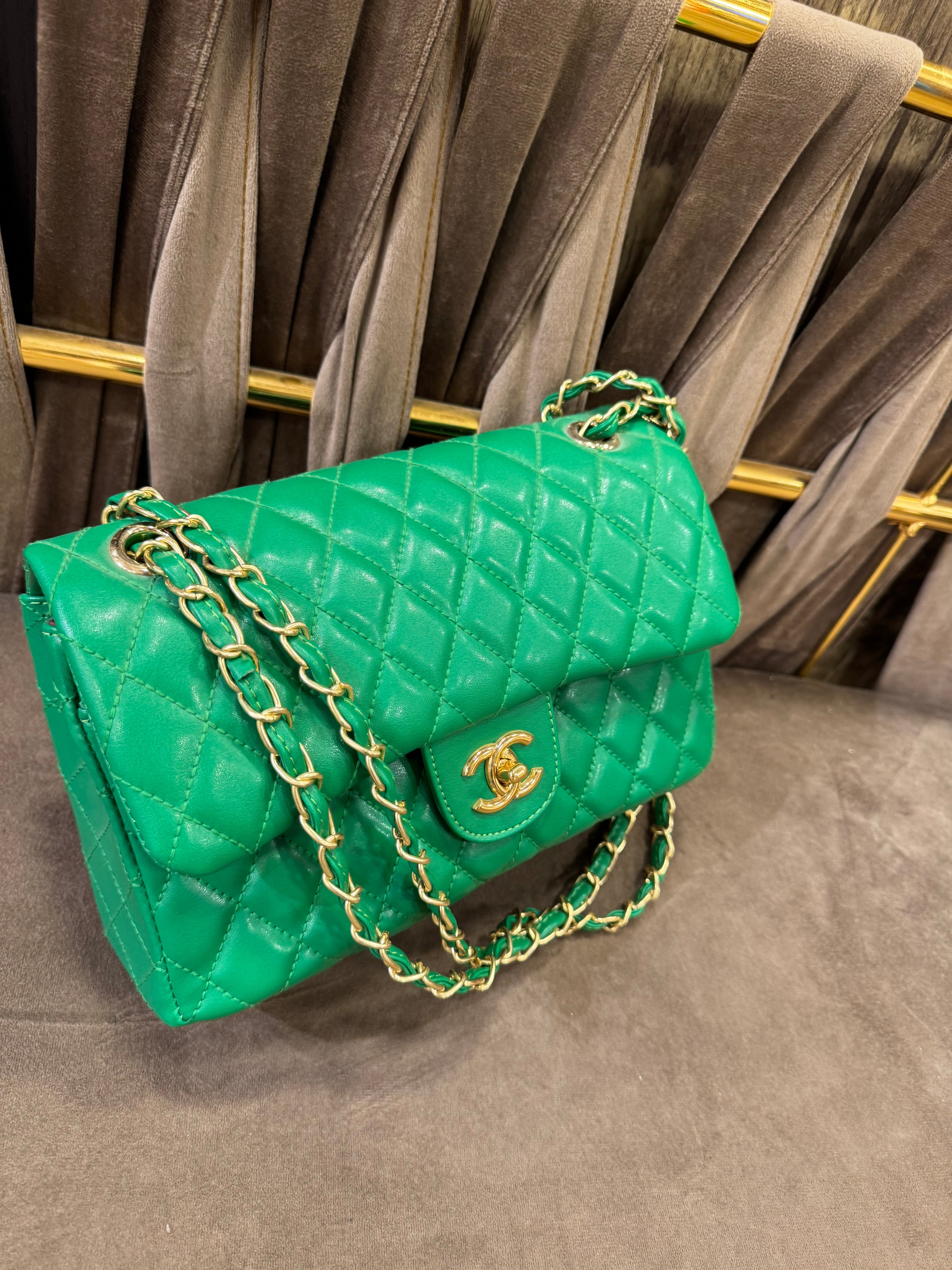 Chanel timeless
Flap Bag