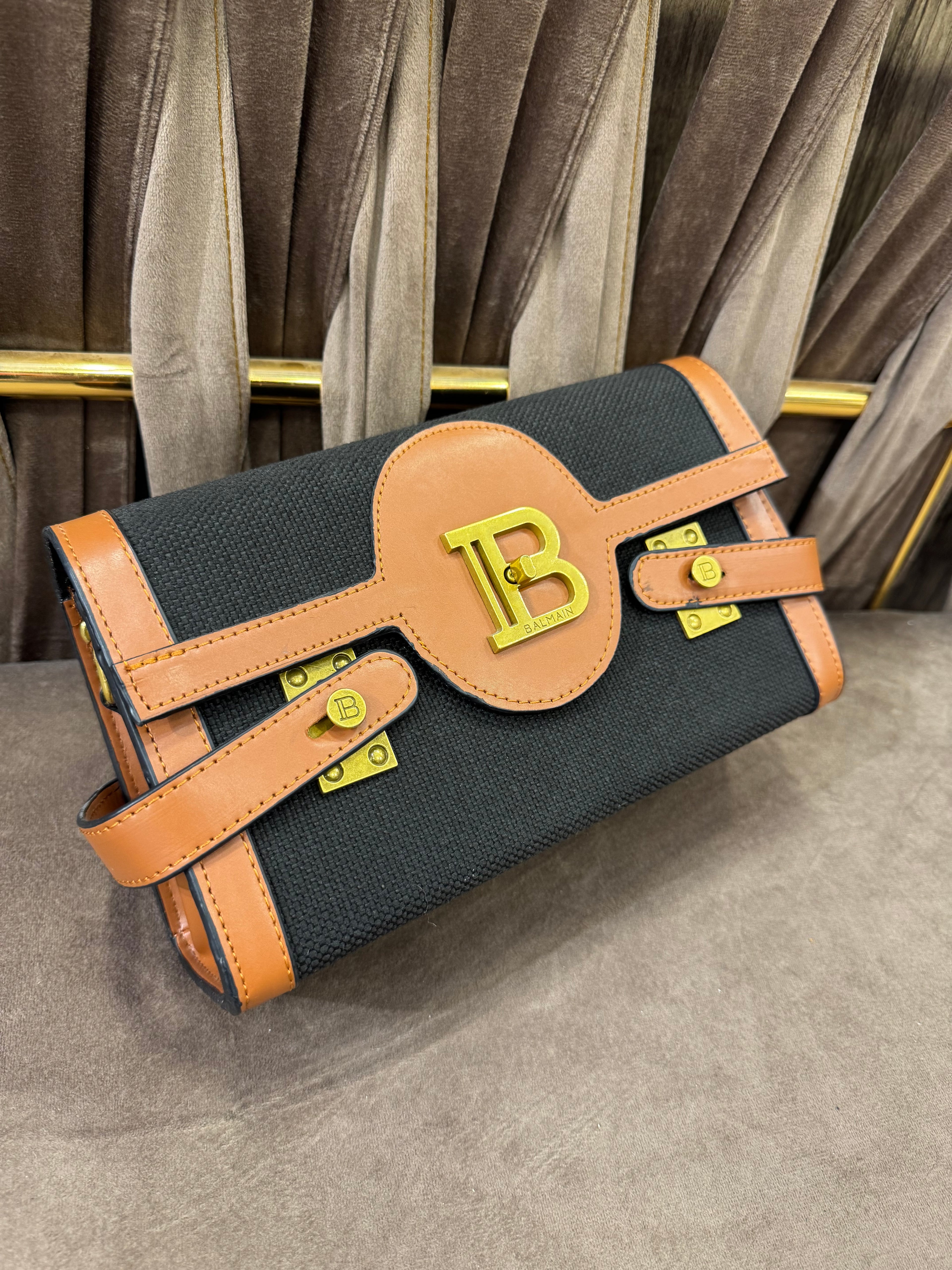 Balmain B-Buzz 23 clutch bag