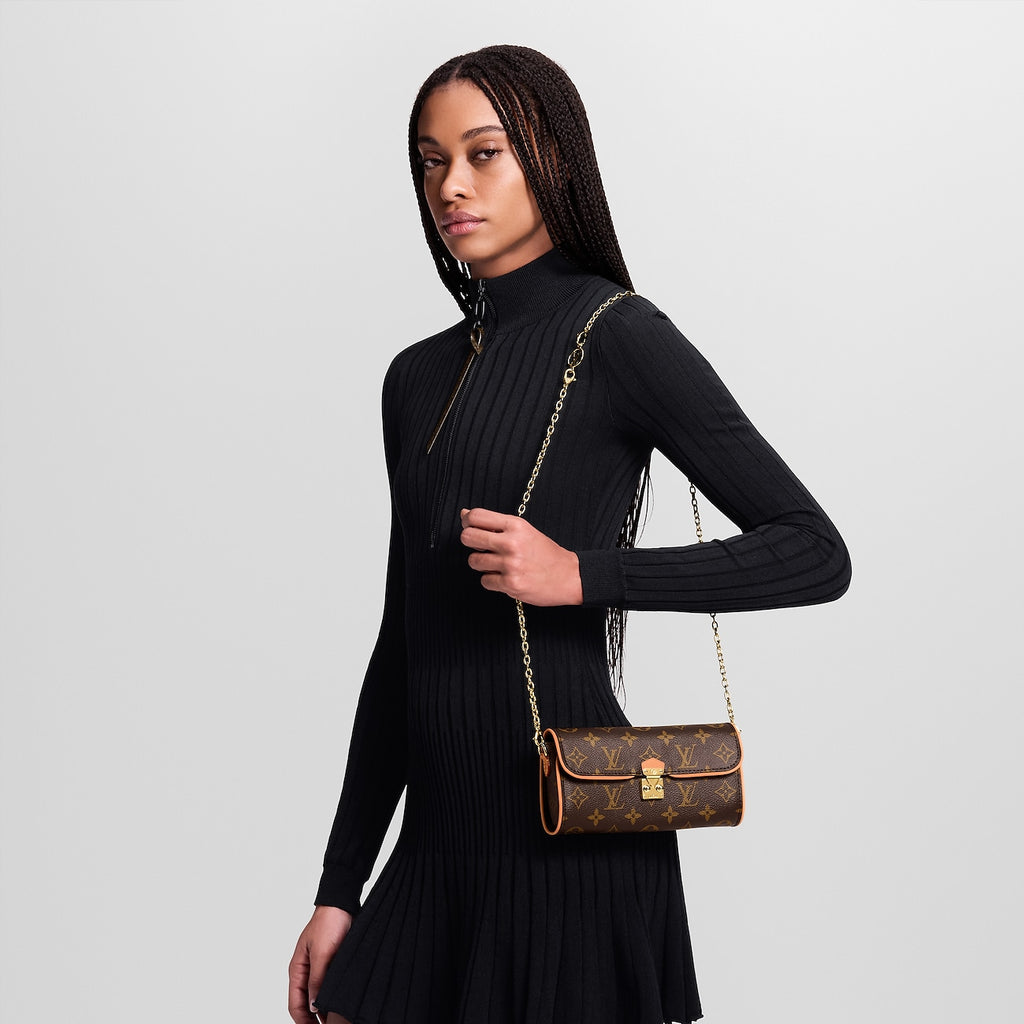 LV Pochette Camille