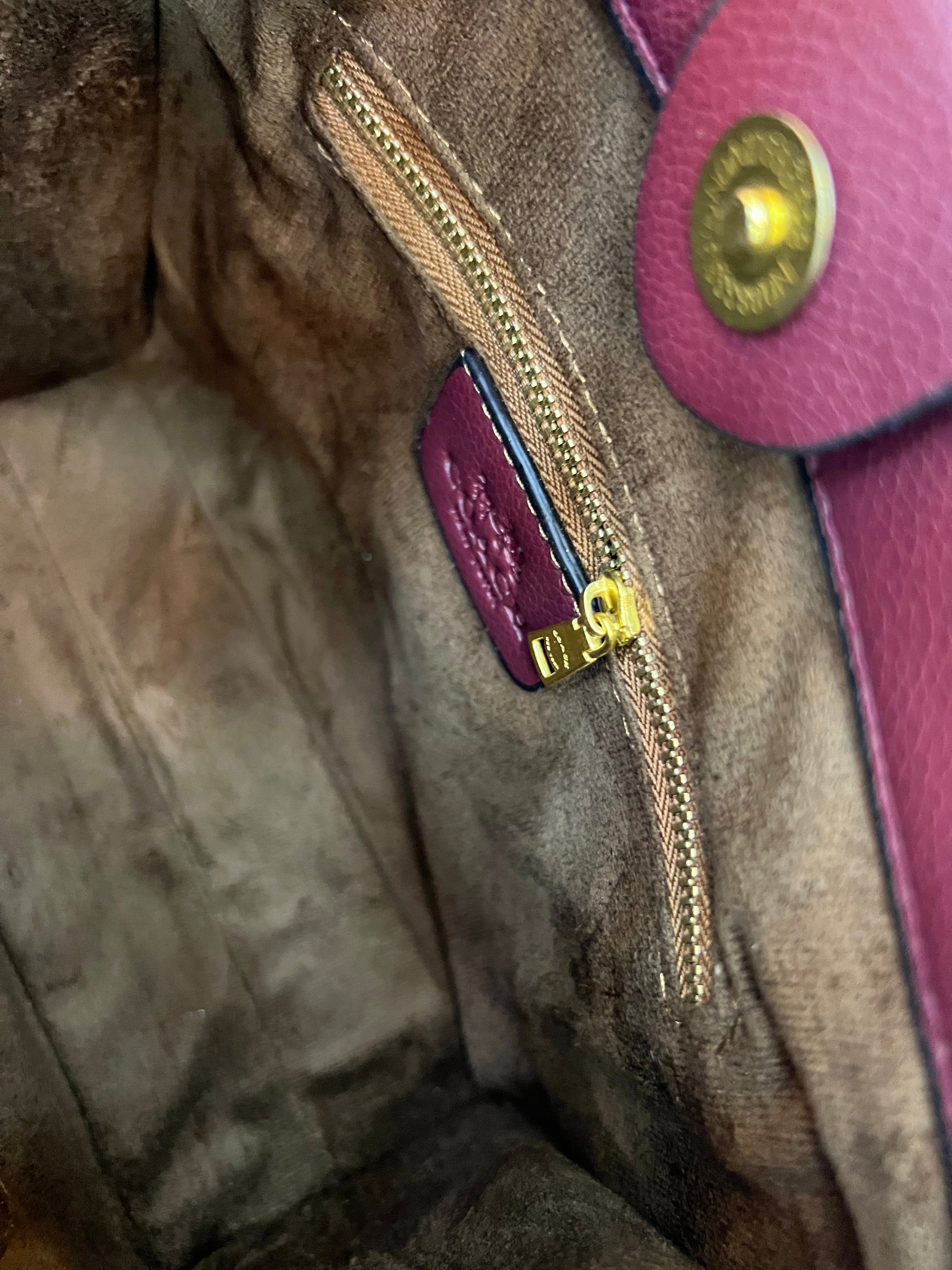 Coach Field Tote 22