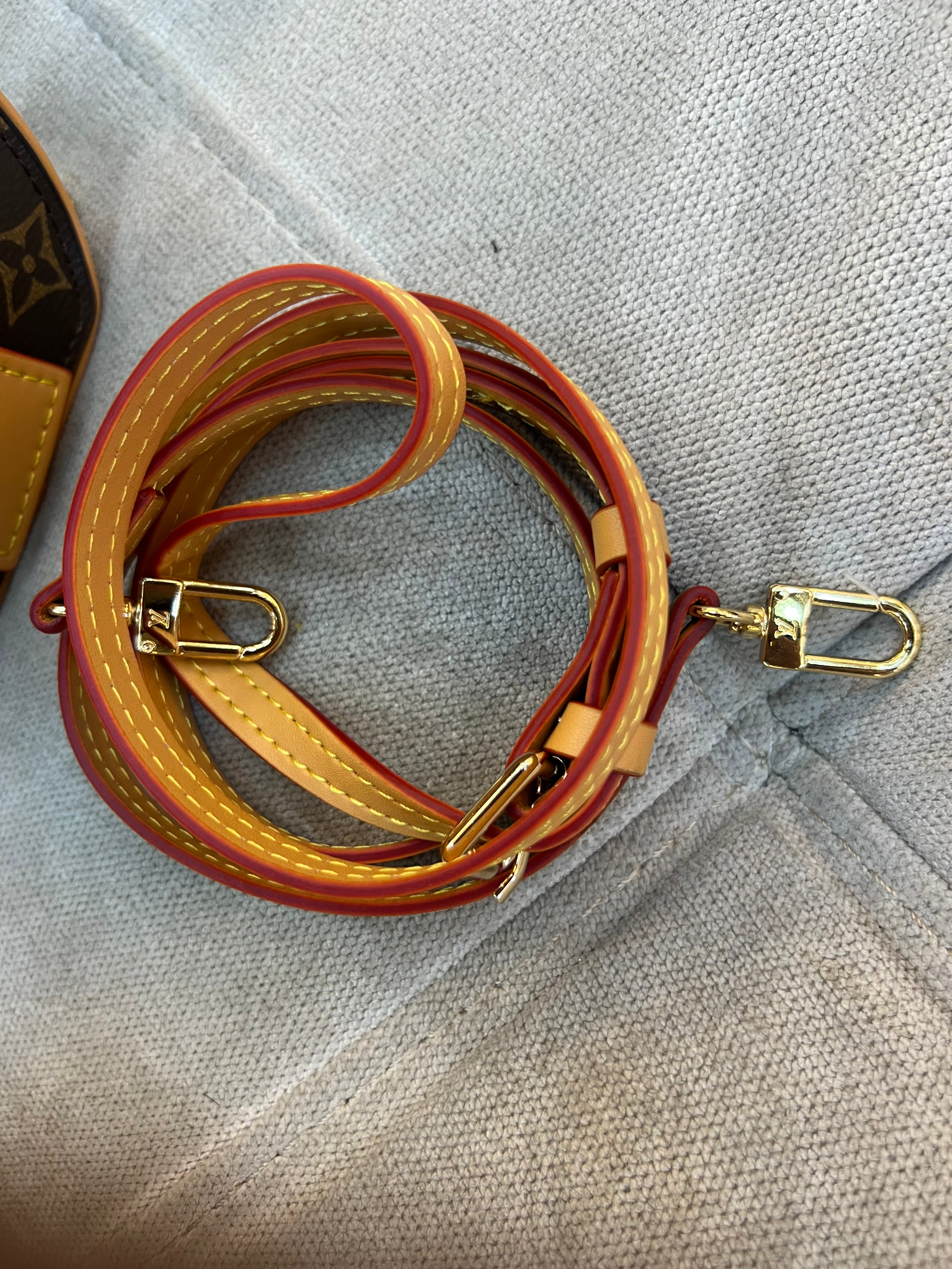 louis vuitton LV Mini Boite Chapeau