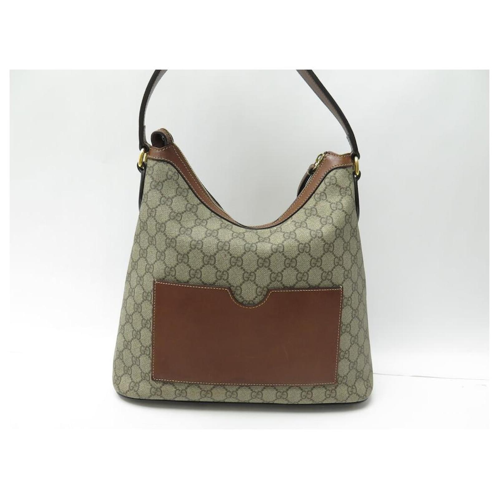 Gucci GG
Supreme Hobo
Bag